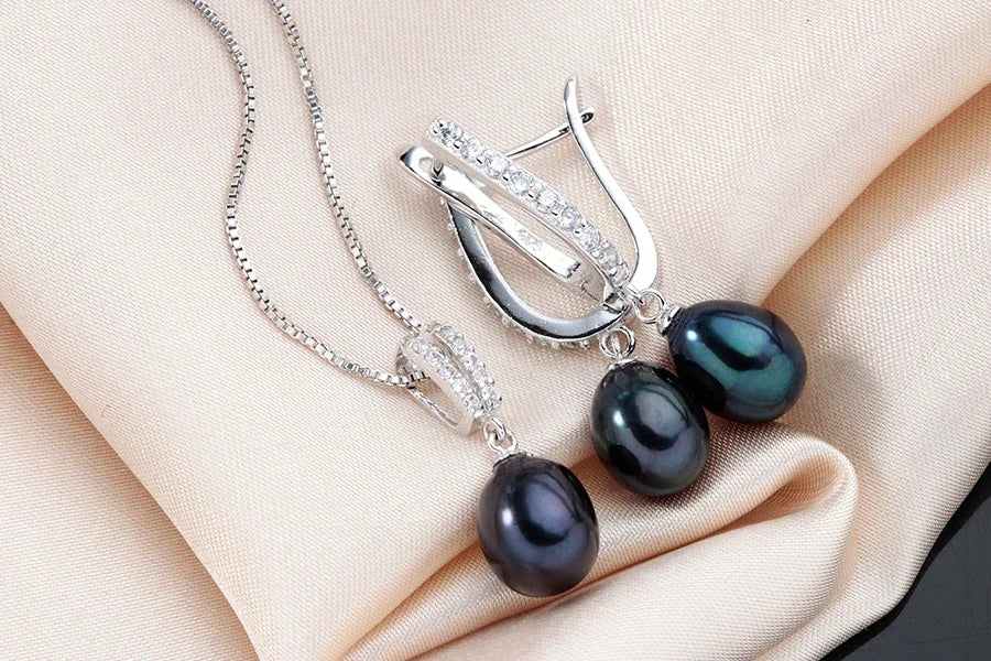 Horseshoe Freshwater Pearl Earrings & Necklace Jewelry Set - Black